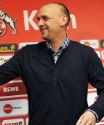 Stanislawski als neuer Trainer beim 1. FC Köln vorgestellt